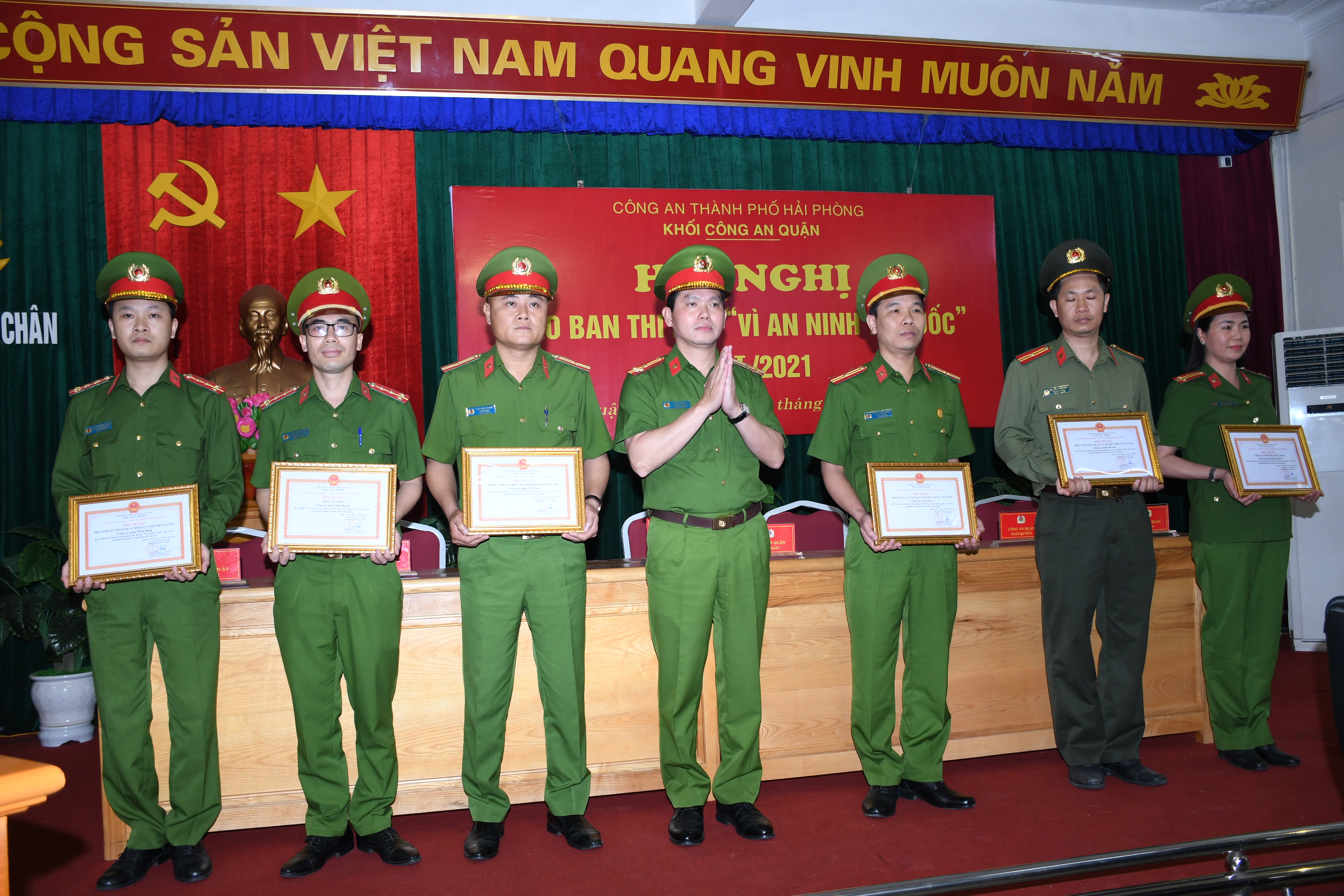 Bà Ngô Thị Huê gửi thư cảm ơn tới Giám đốc CATP Hải Phòng, Công an quận Lê Chân